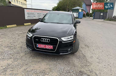 Позашляховик / Кросовер Audi Q3 2015 в 