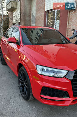 Внедорожник / Кроссовер Audi Q3 2017 в 