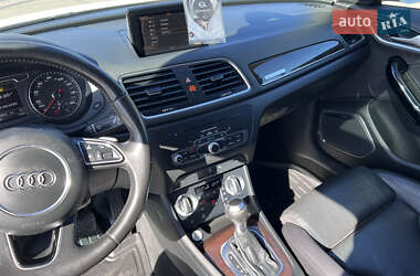 Внедорожник / Кроссовер Audi Q3 2015 в 