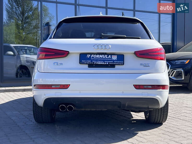 Позашляховик / Кросовер Audi Q3 2015 в Нововолинську