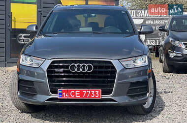 Внедорожник / Кроссовер Audi Q3 2016 в 