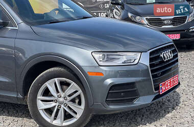 Внедорожник / Кроссовер Audi Q3 2016 в 