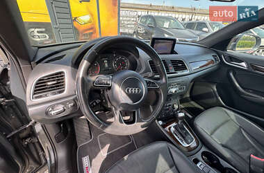 Внедорожник / Кроссовер Audi Q3 2016 в 