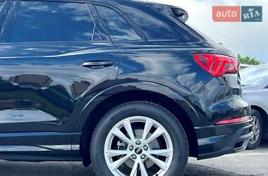 Внедорожник / Кроссовер Audi Q3 2024 в 