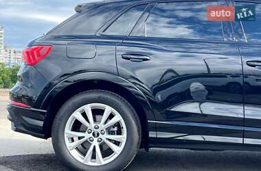 Внедорожник / Кроссовер Audi Q3 2024 в 