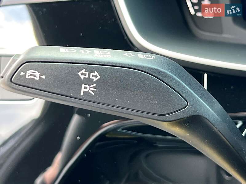 Внедорожник / Кроссовер Audi Q3 2024 в Киеве