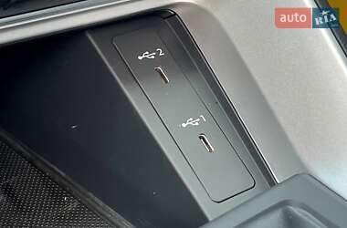 Внедорожник / Кроссовер Audi Q3 2024 в 