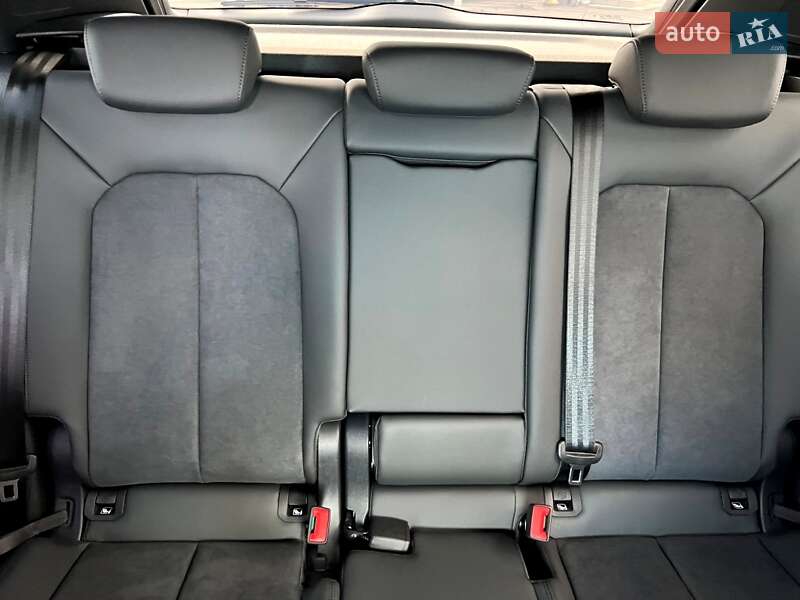 Внедорожник / Кроссовер Audi Q3 2024 в Киеве