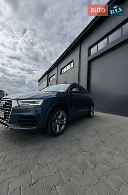 Позашляховик / Кросовер Audi Q3 2015 в 