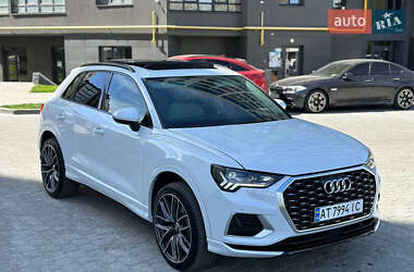 Внедорожник / Кроссовер Audi Q3 2019 в 