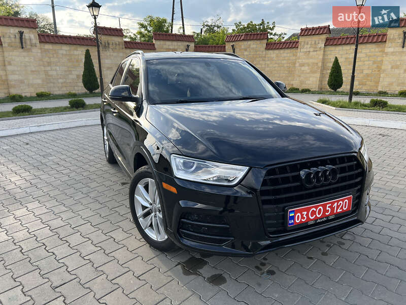 Внедорожник / Кроссовер Audi Q3 2016 в 