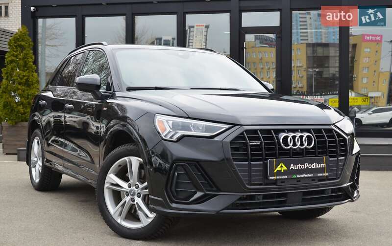 Внедорожник / Кроссовер Audi Q3 2019 в Киеве