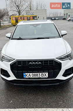 Внедорожник / Кроссовер Audi Q3 2019 в 