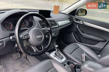 Внедорожник / Кроссовер Audi Q3 2016 в 