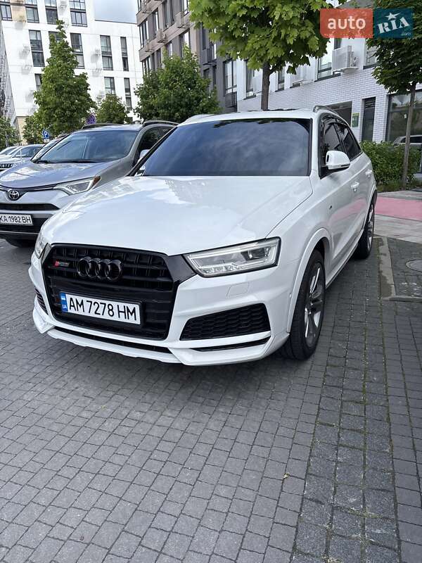 Внедорожник / Кроссовер Audi Q3 2017 в Киеве