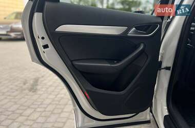 Внедорожник / Кроссовер Audi Q3 2016 в 
