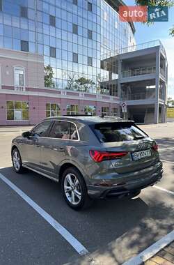 Внедорожник / Кроссовер Audi Q3 2020 в 