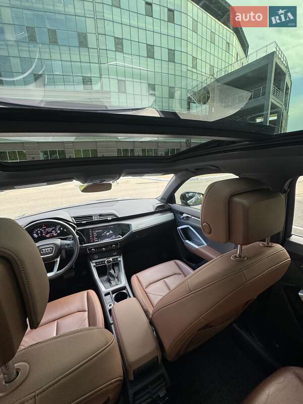 Позашляховик / Кросовер Audi Q3 2020 в Одесі