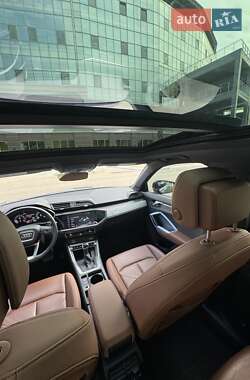 Внедорожник / Кроссовер Audi Q3 2020 в 