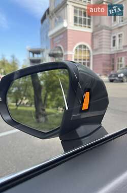 Внедорожник / Кроссовер Audi Q3 2020 в 