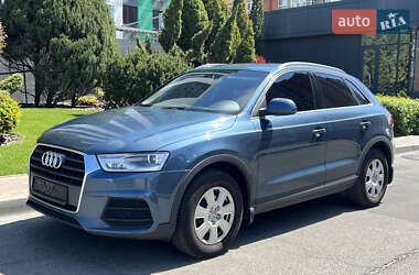 Внедорожник / Кроссовер Audi Q3 2016 в 