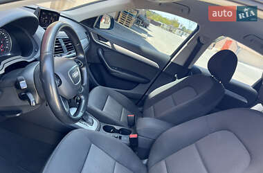Внедорожник / Кроссовер Audi Q3 2016 в 