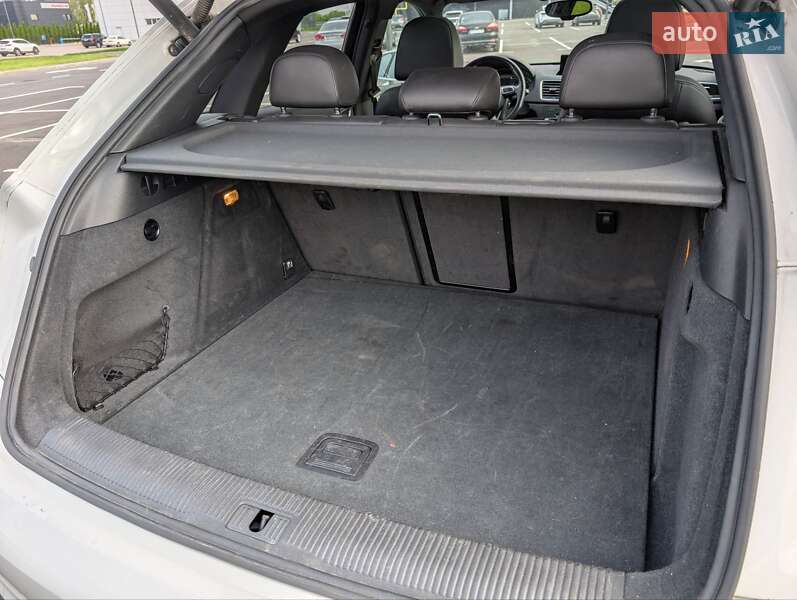 Внедорожник / Кроссовер Audi Q3 2015 в Киеве