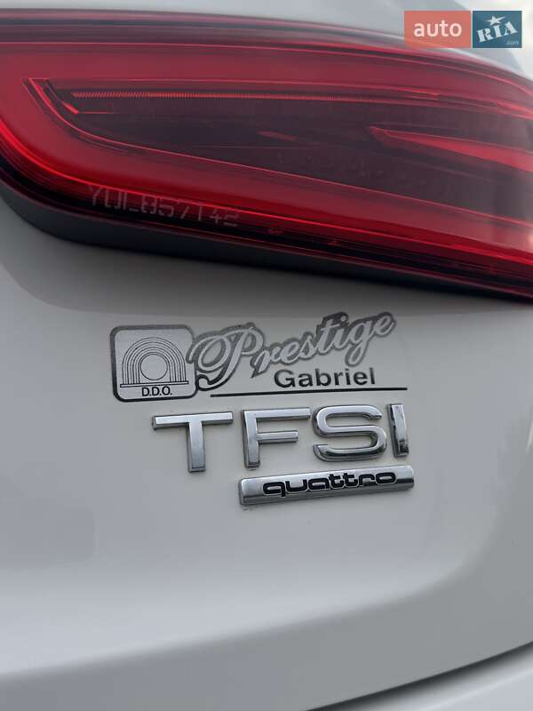 Позашляховик / Кросовер Audi Q3 2015 в Радивиліві
