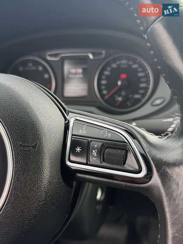 Позашляховик / Кросовер Audi Q3 2015 в Радивиліві