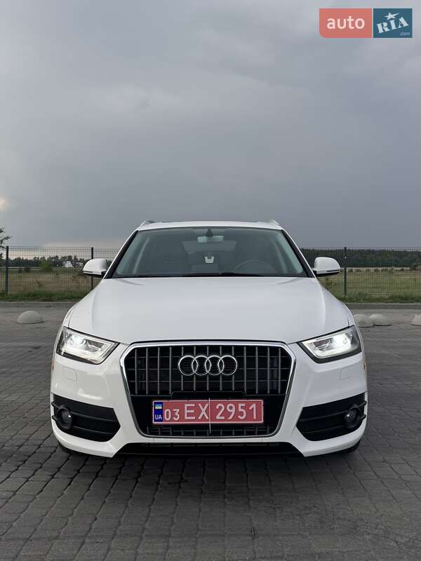 Позашляховик / Кросовер Audi Q3 2015 в Радивиліві