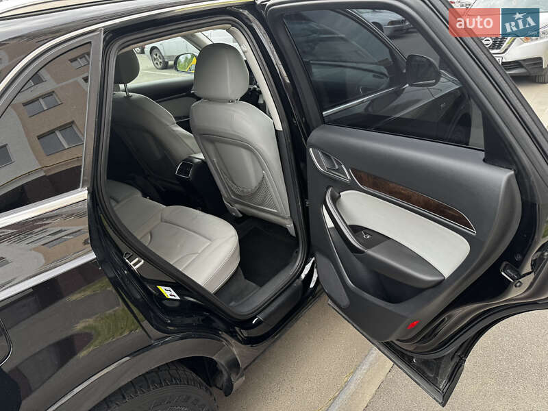 Позашляховик / Кросовер Audi Q3 2015 в Києві
