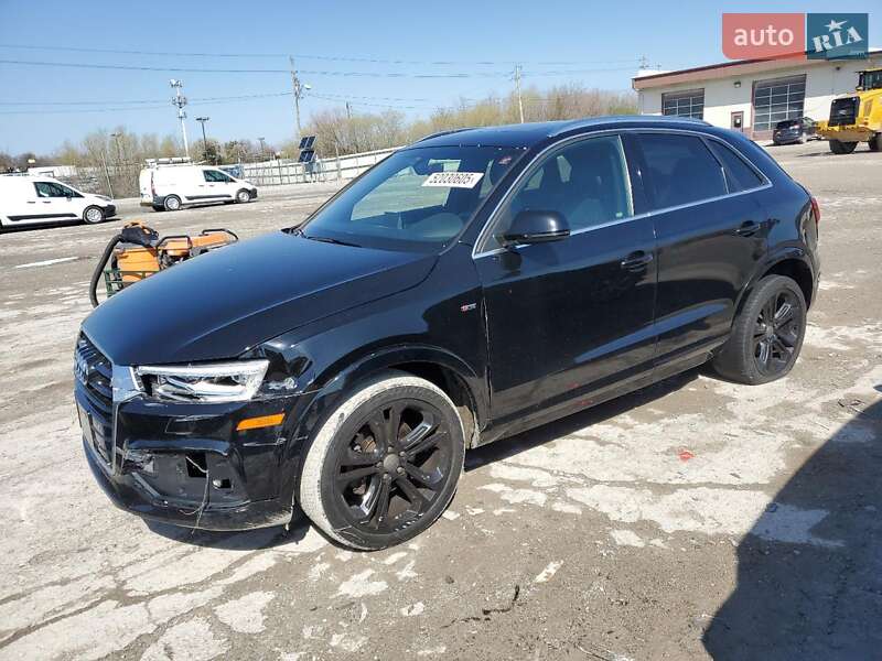 Внедорожник / Кроссовер Audi Q3 2016 в 