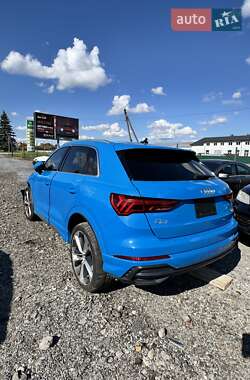 Внедорожник / Кроссовер Audi Q3 2020 в 