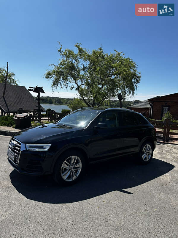 Позашляховик / Кросовер Audi Q3 2016 в Києві