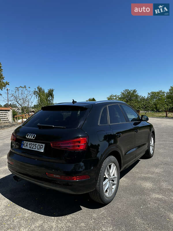 Позашляховик / Кросовер Audi Q3 2016 в Києві