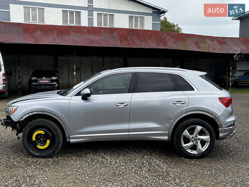 Внедорожник / Кроссовер Audi Q3 2019 в Стрые