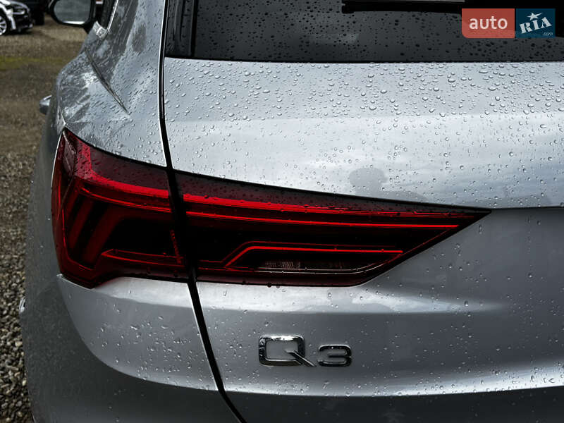 Внедорожник / Кроссовер Audi Q3 2019 в Стрые