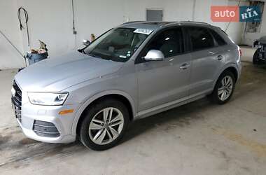 Позашляховик / Кросовер Audi Q3 2016 в 