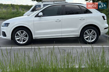 Внедорожник / Кроссовер Audi Q3 2017 в 