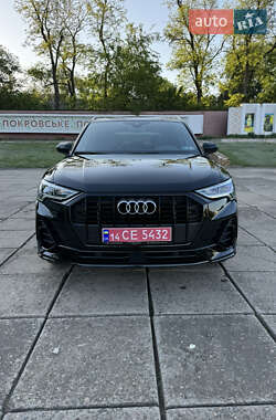 Позашляховик / Кросовер Audi Q3 2022 в 