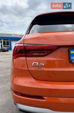 Позашляховик / Кросовер Audi Q3 2020 в 