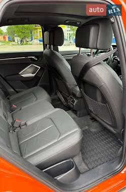 Позашляховик / Кросовер Audi Q3 2020 в 
