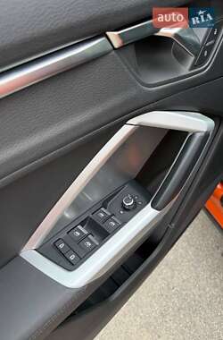 Позашляховик / Кросовер Audi Q3 2020 в 