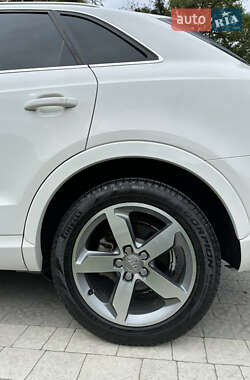 Позашляховик / Кросовер Audi Q3 2014 в 