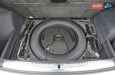 Внедорожник / Кроссовер Audi Q3 2023 в 