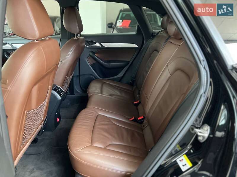 Позашляховик / Кросовер Audi Q3 2016 в Полтаві