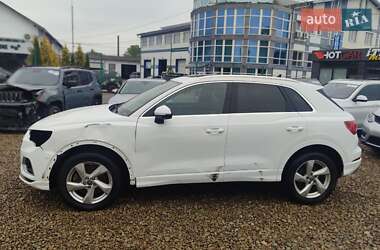 Внедорожник / Кроссовер Audi Q3 2019 в 