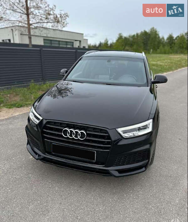 Внедорожник / Кроссовер Audi Q3 2017 в Киеве