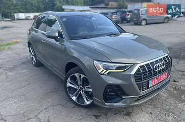Позашляховик / Кросовер Audi Q3 2019 в Києві