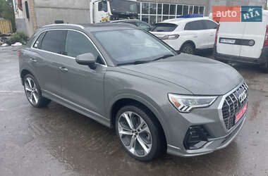Внедорожник / Кроссовер Audi Q3 2019 в 